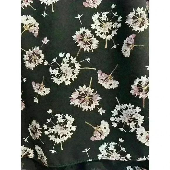 White House Black Market Floral Ruffle Hip Whimsigoth Blouse sz Small - Picture 5 of 8